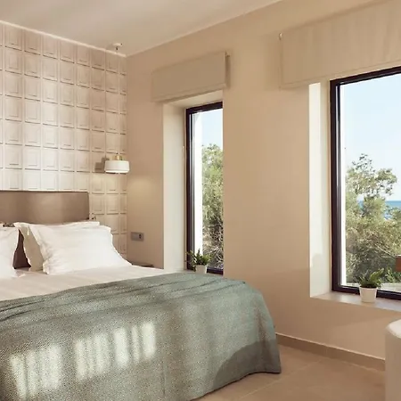 Golden Sun - Adults Only Отель Каламакион